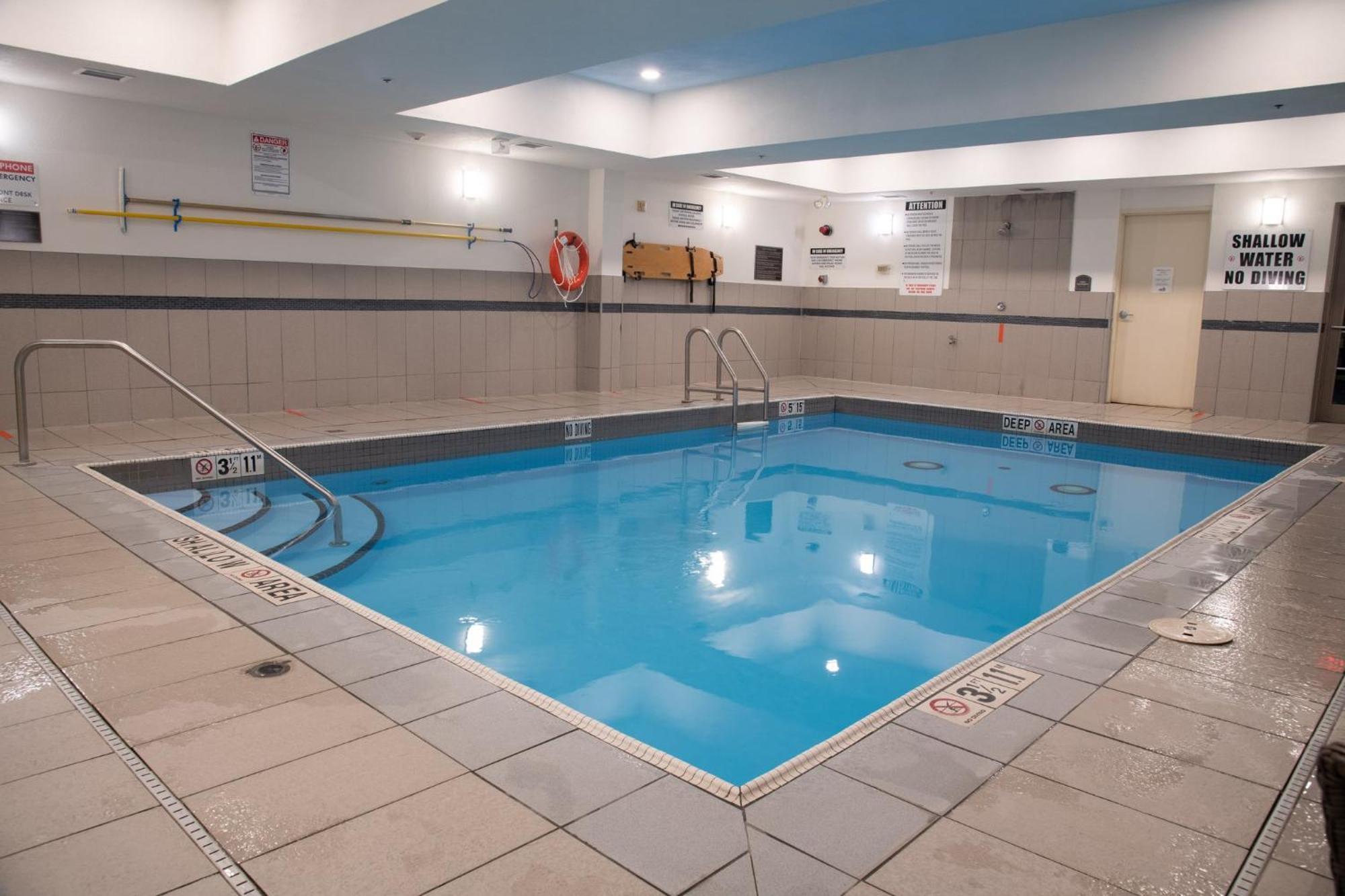 Holiday Inn Express & Suites Huntsville By Ihg Eksteriør bilde