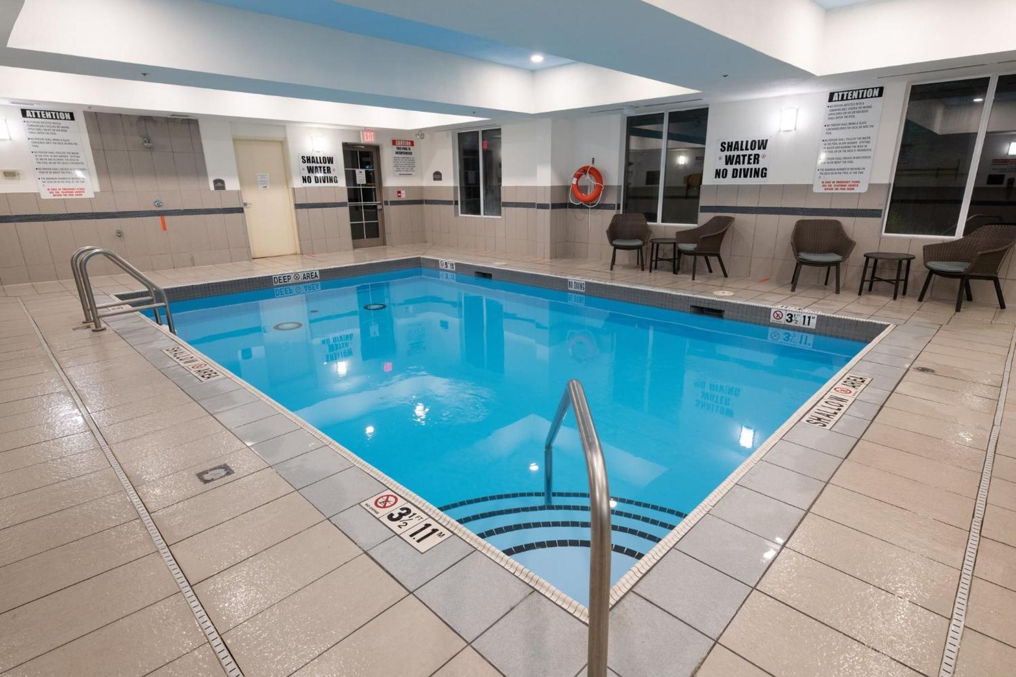 Holiday Inn Express & Suites Huntsville By Ihg Eksteriør bilde